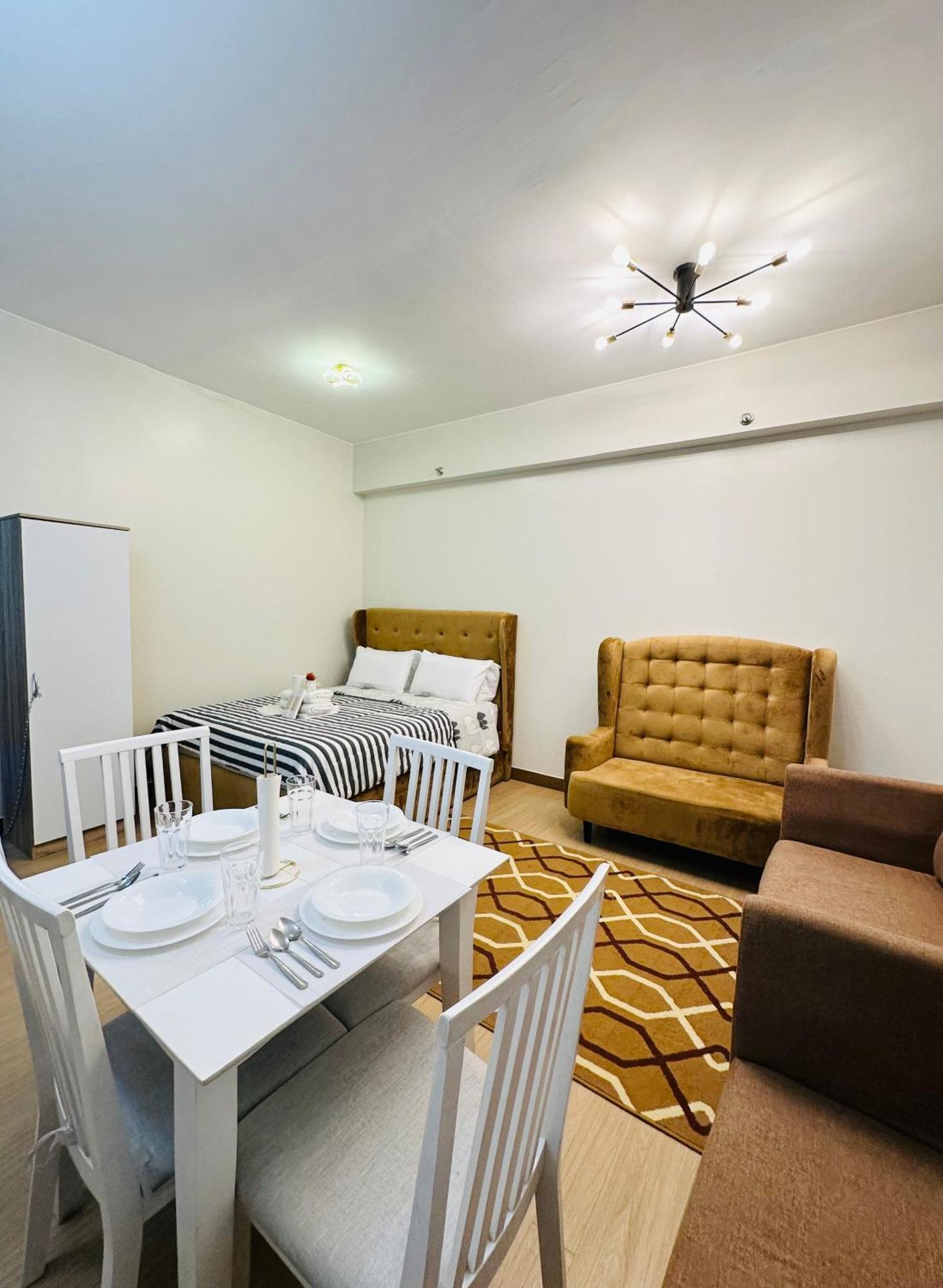 Starlight Suites Trece Martires Εξωτερικό φωτογραφία
