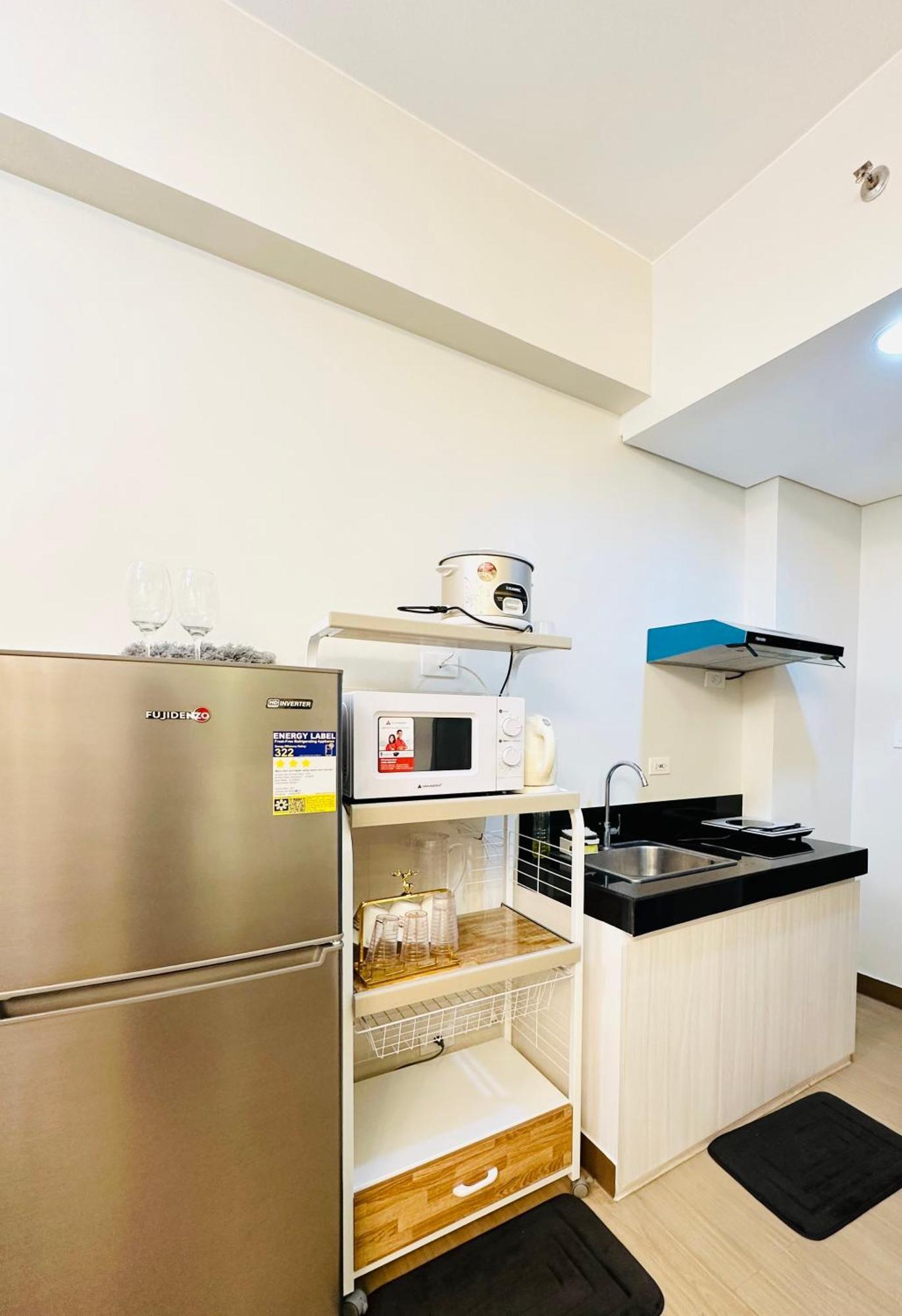 Starlight Suites Trece Martires Εξωτερικό φωτογραφία