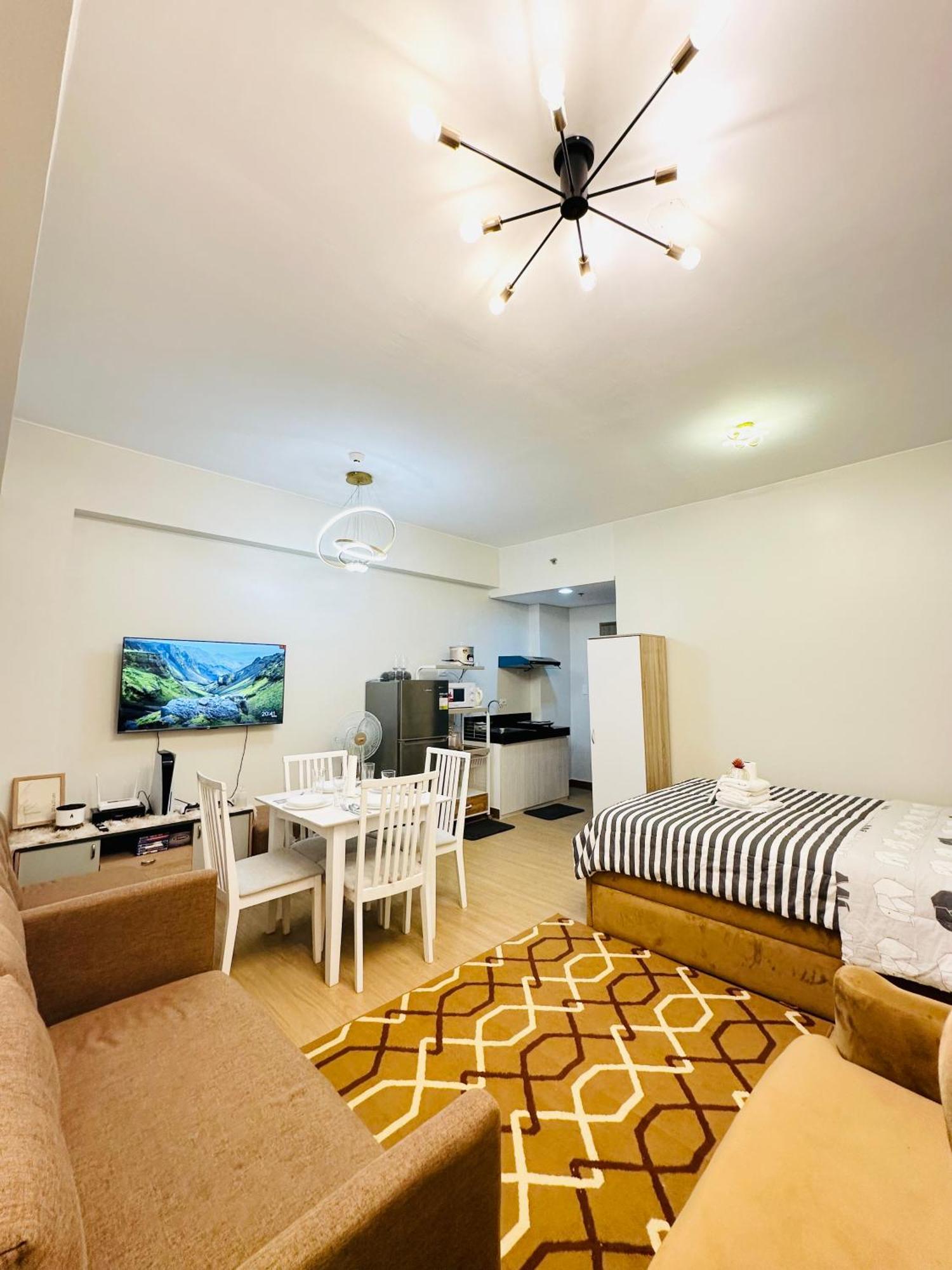 Starlight Suites Trece Martires Εξωτερικό φωτογραφία