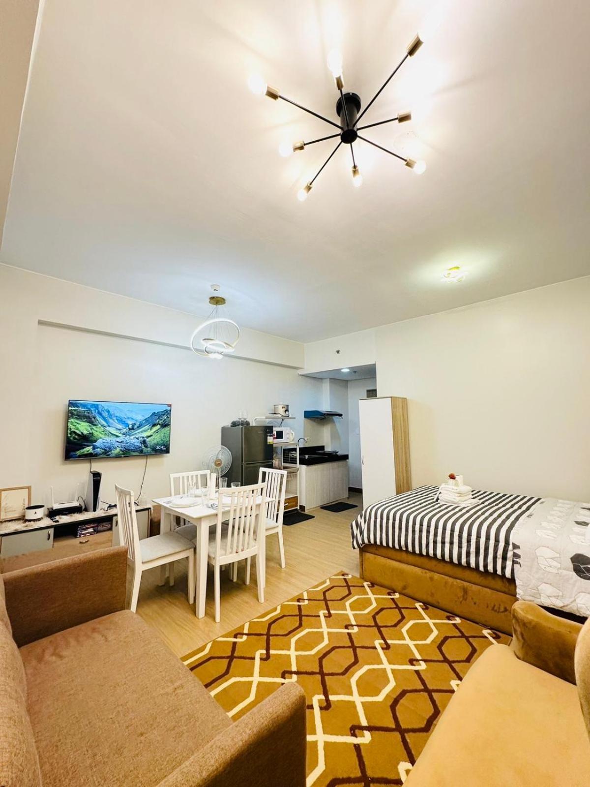 Starlight Suites Trece Martires Εξωτερικό φωτογραφία